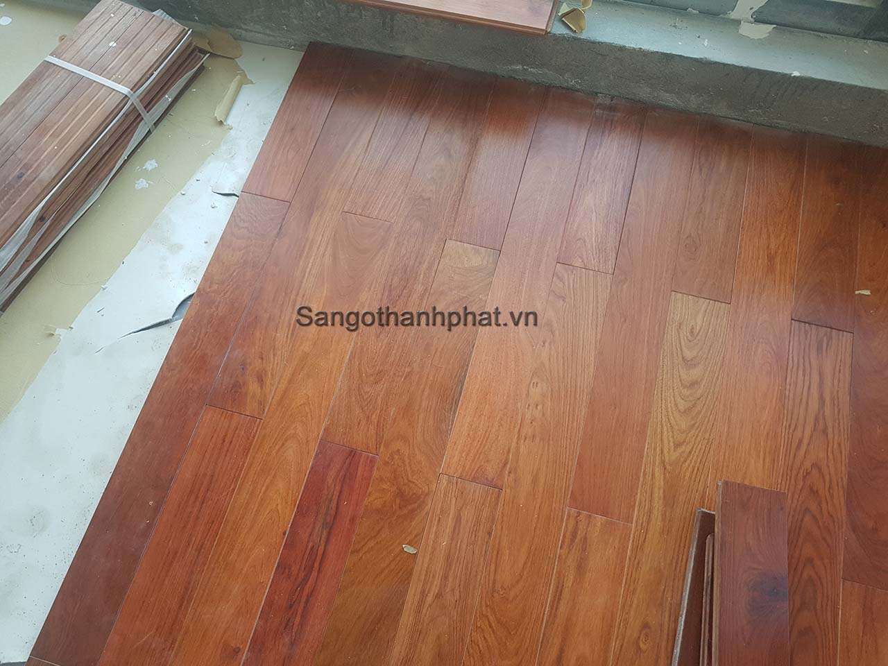 Ván sàn gỗ Hương Lào
